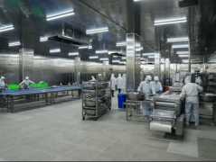 使公司正在为客户办事上更上一个新台